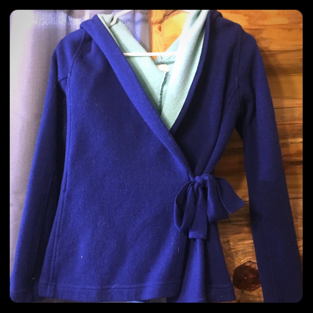 Title nine merino wool wrap